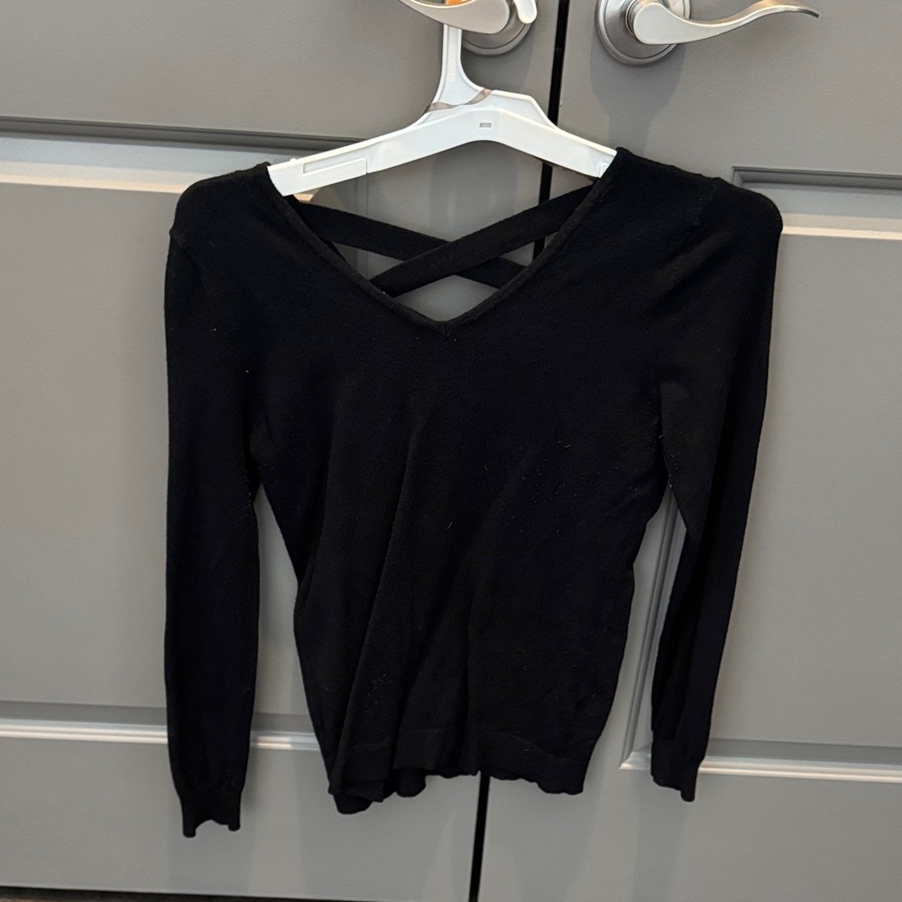 Chic Black V-Neck Long Sleeve Women's Top